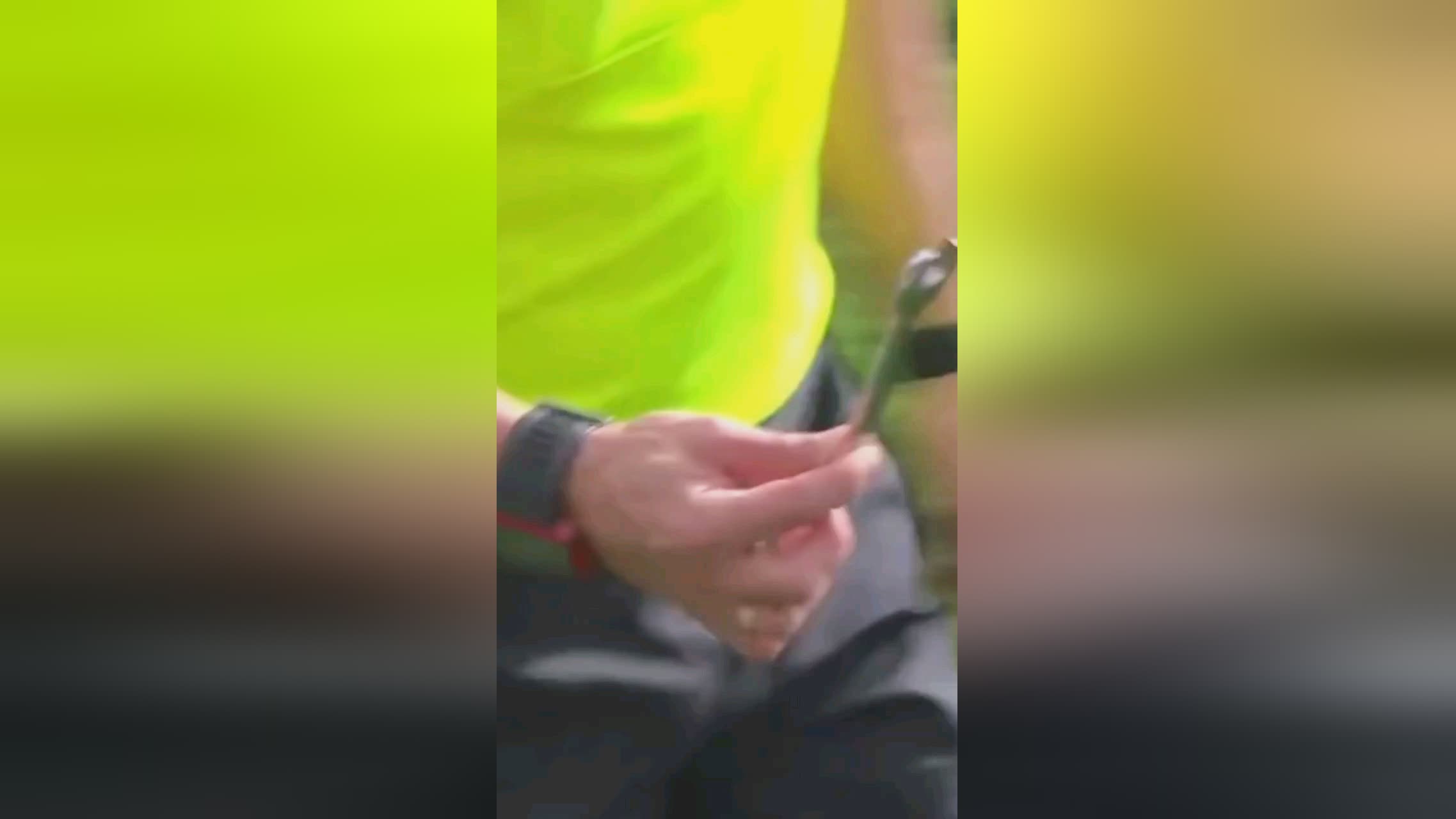 门战袍那
