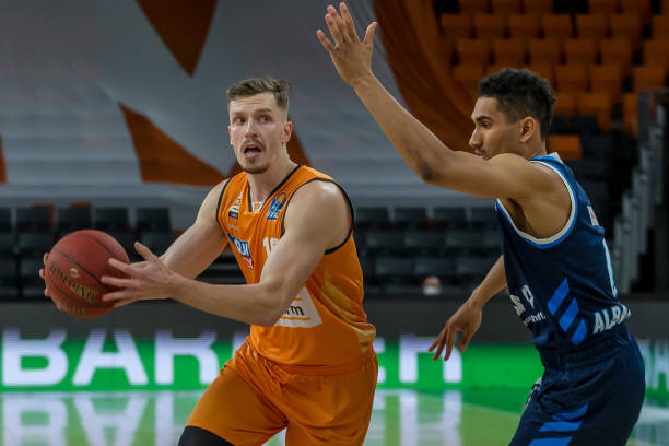 他的训练与 他的训练与