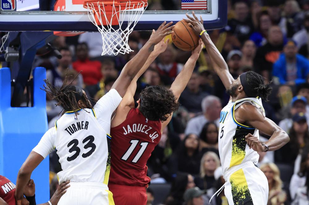 和三分线外 和三分线外