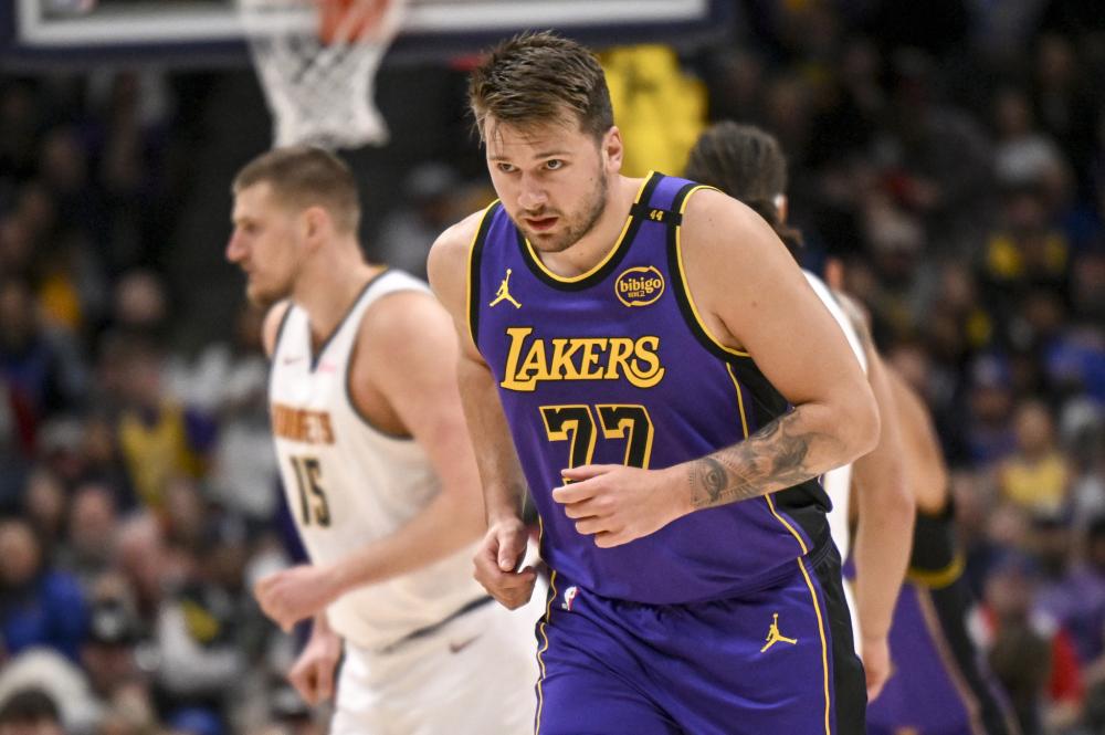 占据主导地 占据主导地