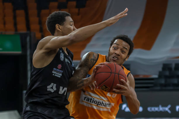 此事不仅牵 此事不仅牵